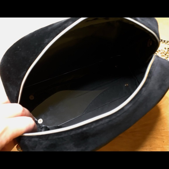 *SOLD* Chanel crossbody - Picture 5 of 5